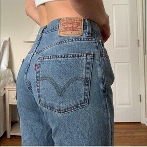 Vintage Levi 505 mom straight leg jeans